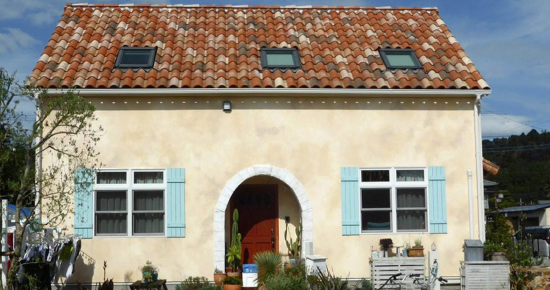 エイジング加工を施したフレンチテイストの家