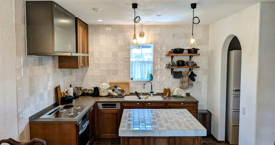 BOSCH(ボッシュ)社製ビルトイン食洗機のある手造りキッチン